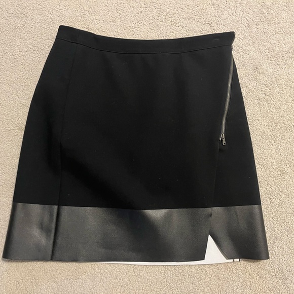 Club Monaco neoprene skirt size 6 - Picture 1 of 3